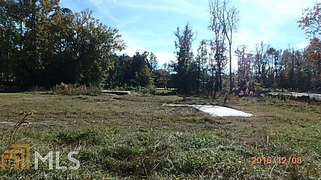 2nd image of 422 W King Ave