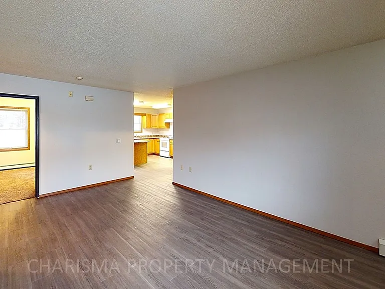 Pheasant View Apartments — Photo 33