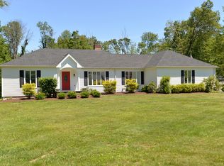 2 Old Woods Rd, Brookfield, CT 06804