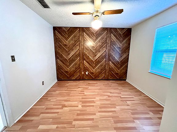 4th image of 1303 Bellaire St