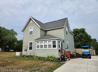 616 Crawford St, Belding, MI 48809