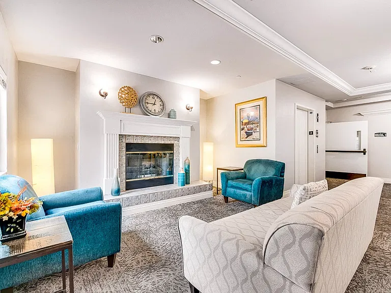 Gateway Park - 55+ Active Adult Apartments — Photo 8