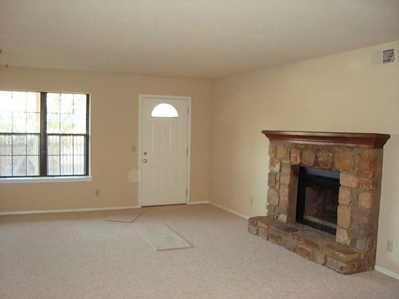 Living Room w/Fireplace