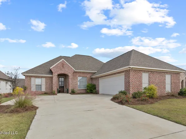 549 E Park St, Canton, MS 39046