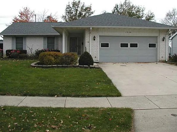 1929 Cheshire Dr, Saint Marys, OH 45885