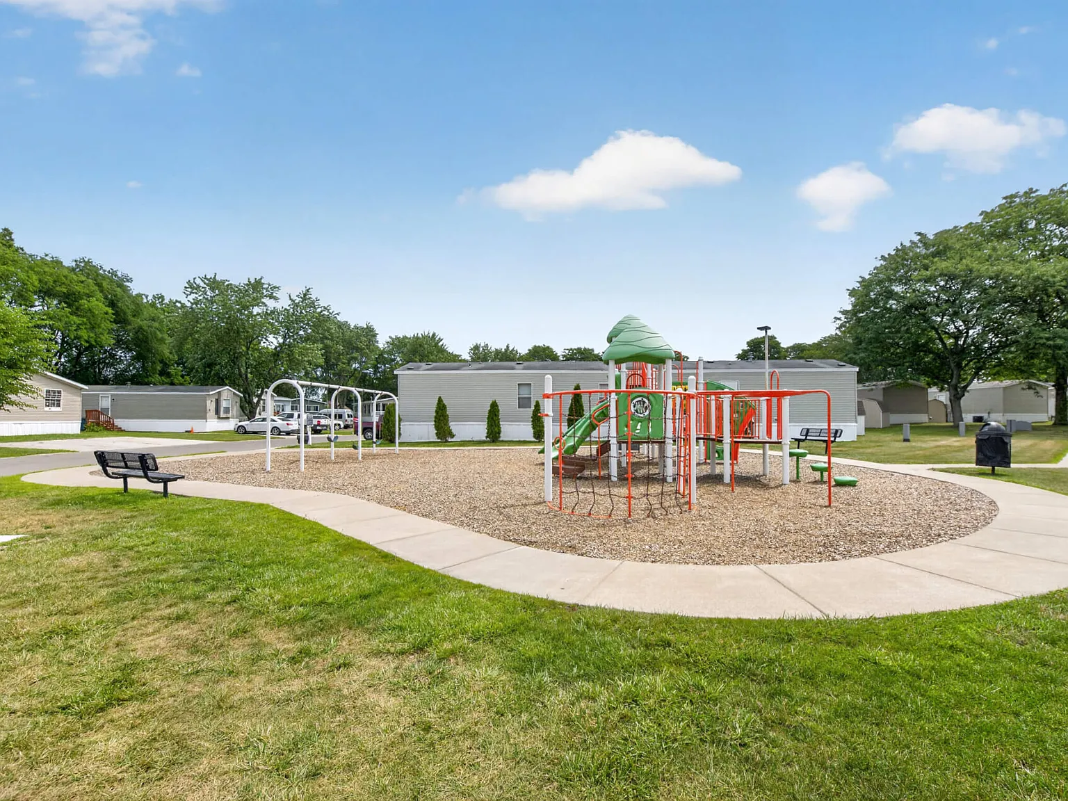 Howell Estates — Photo 2