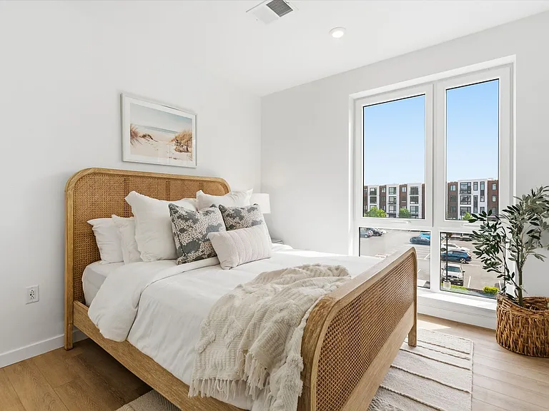 2454 Lafayette Rd #201 — Photo 5