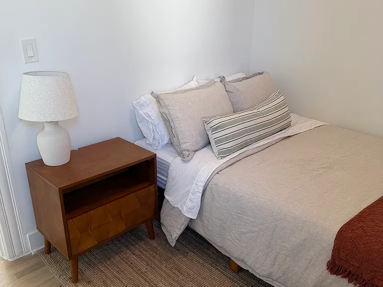 1856 W Chicago Ave #4F — Photo 12