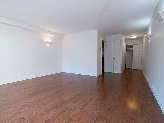 3rd image of 330 W 45th St APT 7