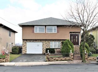 1050 Koelle Blvd, Secaucus, NJ 07094