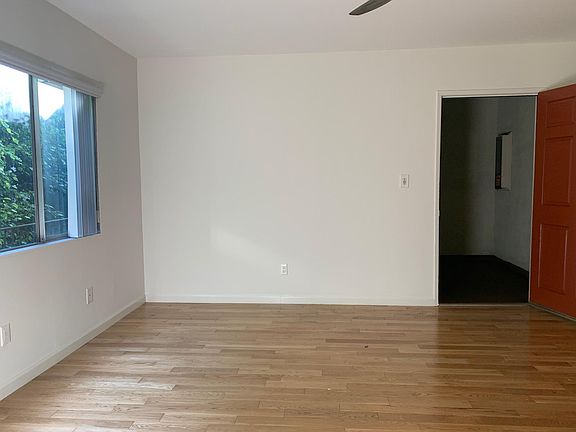3rd image of 1403 N Alta Vista Blvd