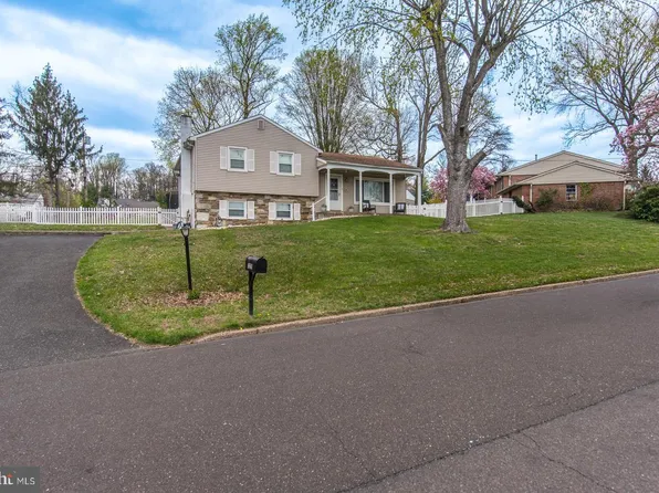 3278 Oak Rd, Huntingdon Valley, PA 19006