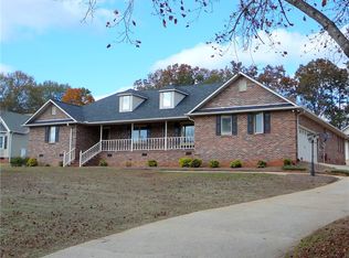 1015 Ladys Ln, Anderson, SC 29621