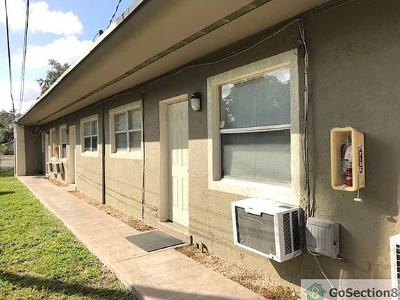 5th image of 417 NW 7th Ter