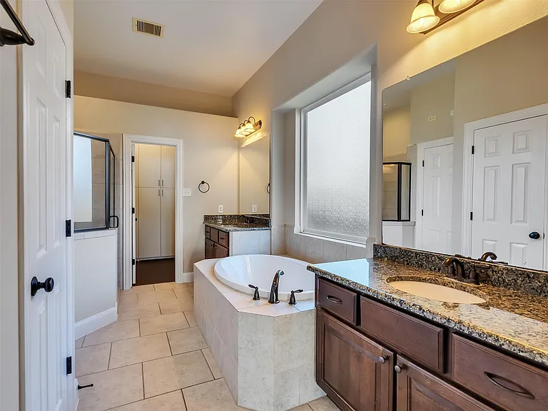 5342 Tyler Park Ln — Photo 32