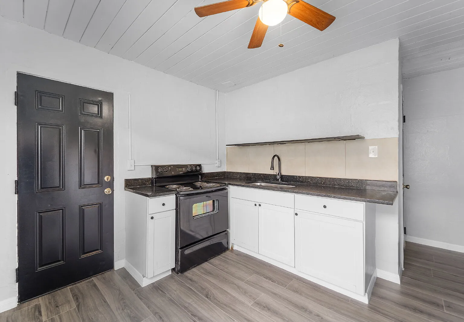 2 bed, 1.0 bath, 676 sqft, $1,800 — Photo 4