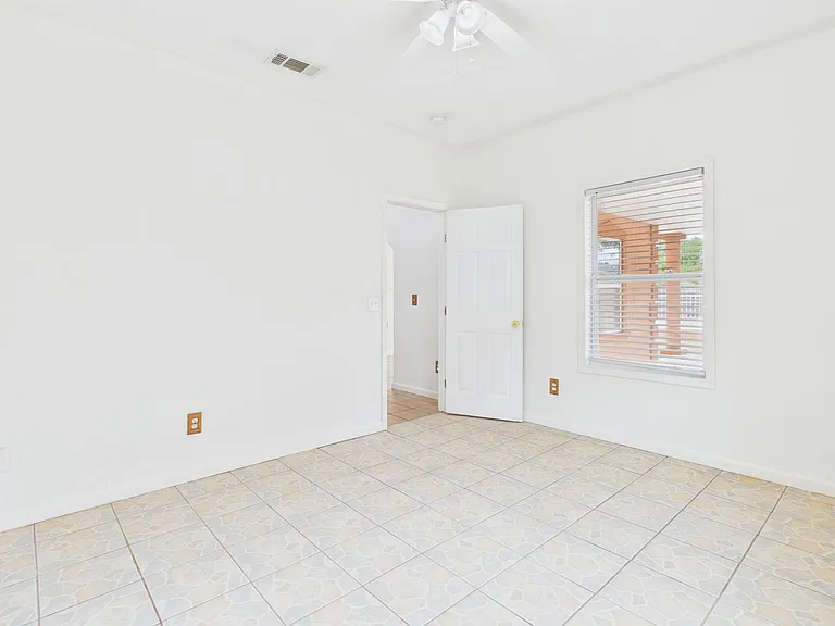 745 N Aldredge St #A — Photo 16