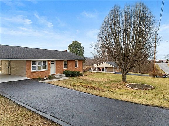 4th image of 326 Rolling Hills Dr