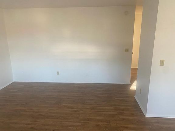 2nd image of 1579 Meredith Dr Unit 40
