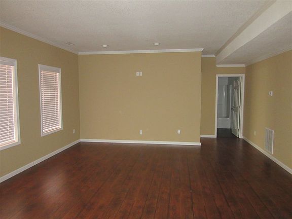 5th image of 210 Boulder Trail Dr