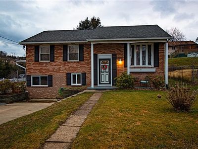 Cahill Ct, Irwin, PA, 15642