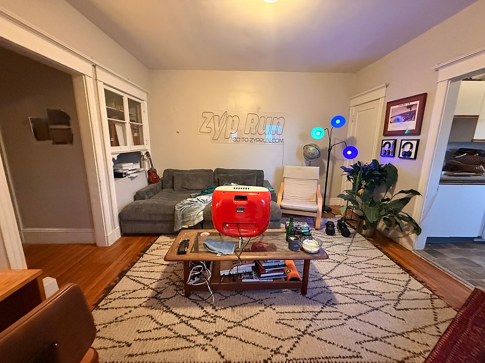 1st image of 15-21 Quint Ave #4