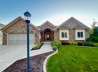 1211 Grandview Dr, Providence, UT 84332