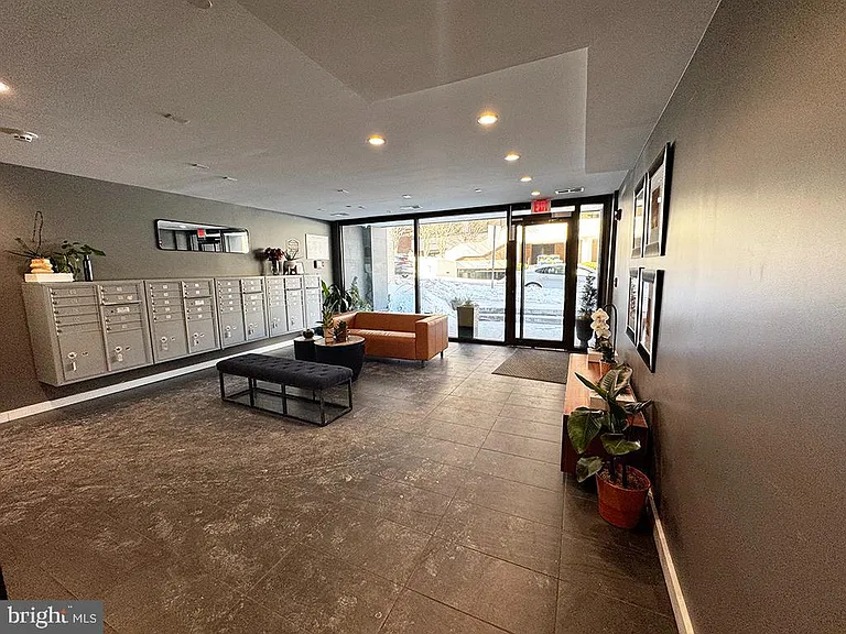 700 Roeder Rd #103 — Photo 16