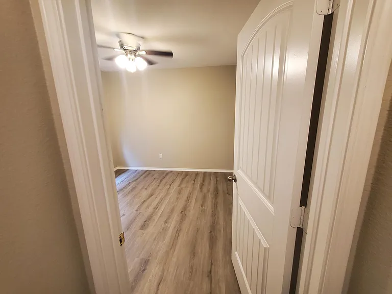 2432 French St — Photo 14