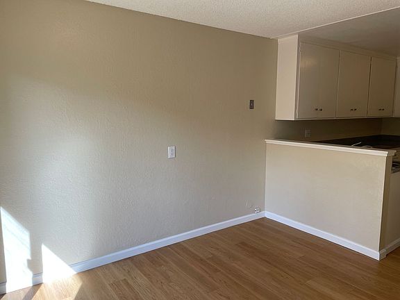 4th image of 3789 Starview Dr APT 1