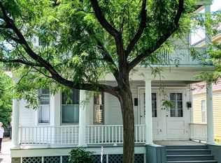 33 Woodrow Ct, Troy, NY 12180