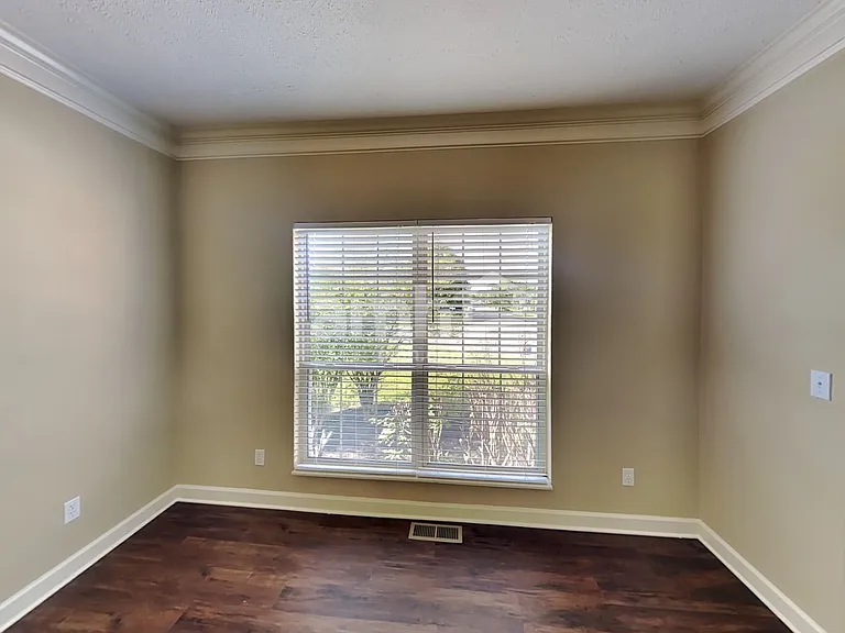 326 Thetahill Rd — Photo 8