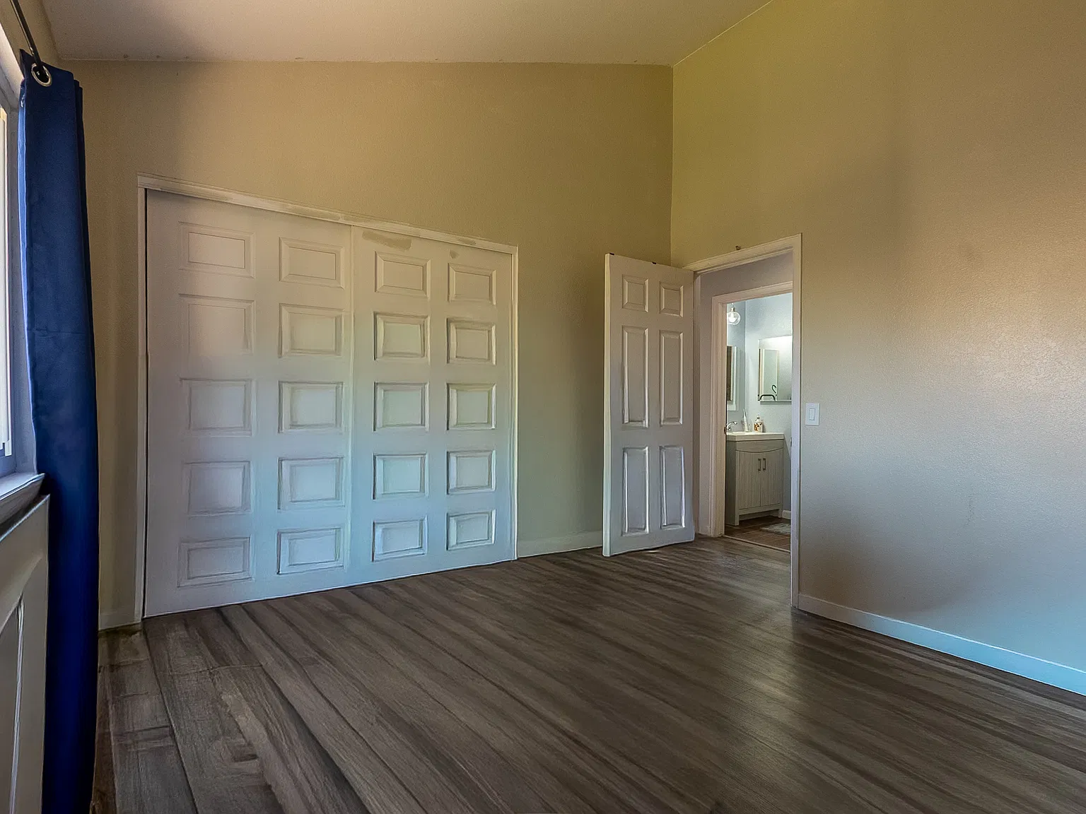 3 bed, 2.5 bath, 1352 sqft, $2,300 — Photo 4