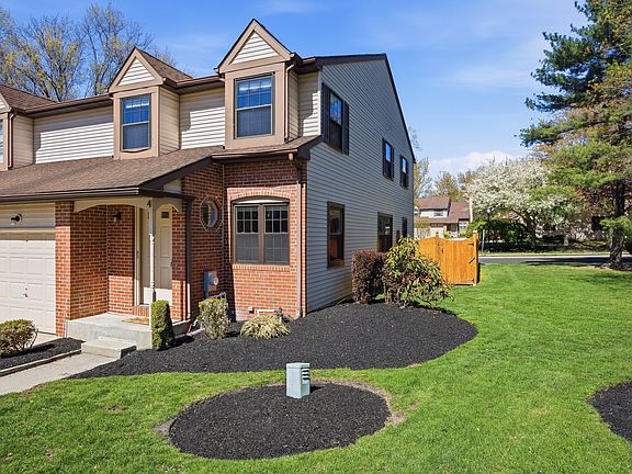 4th image of 4 Greensward Ln #4