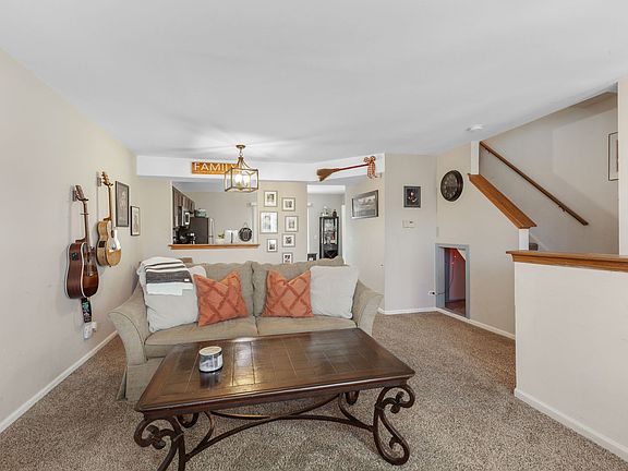5th image of 329 W Whispering Oaks Ln #329