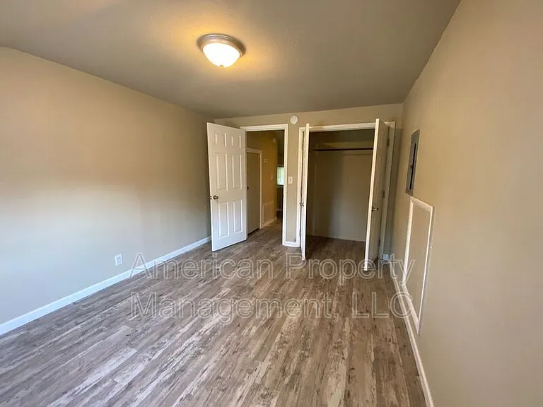 3605 1/2 E 16th St #B — Photo 16