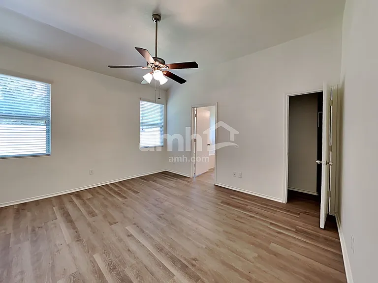 10016 Sterling Place Dr — Photo 10