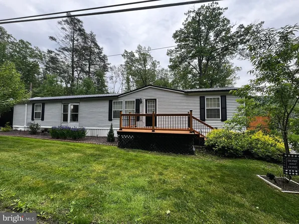 6 Bass Dr, Ashland, PA 17921