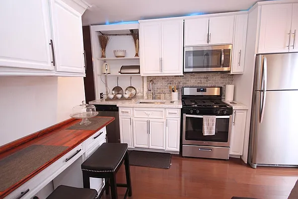 Sold by Bergen Basin Real Estate | media 7