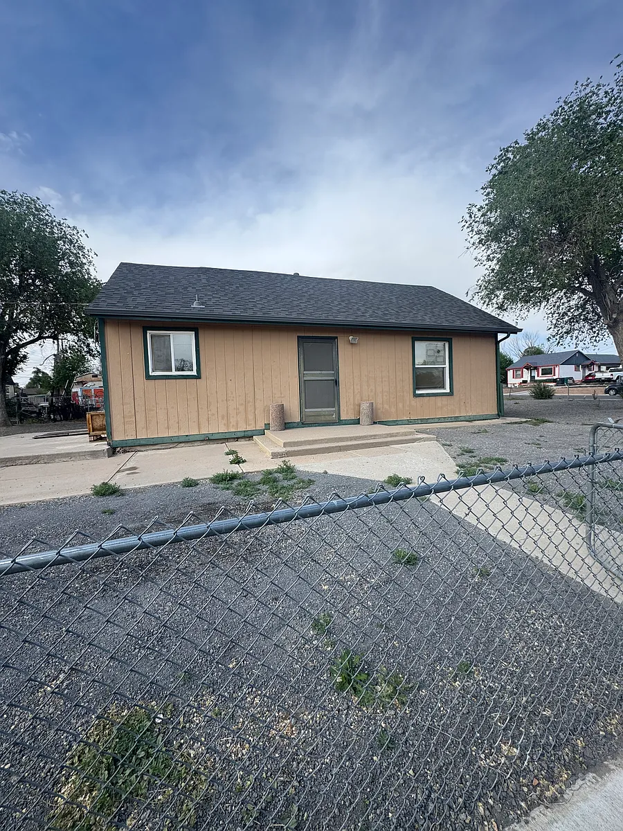 Building Photo - 2501 Cheyenne Ave