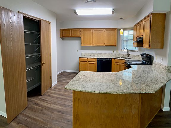 4th image of 123 Fox Run Pl #A