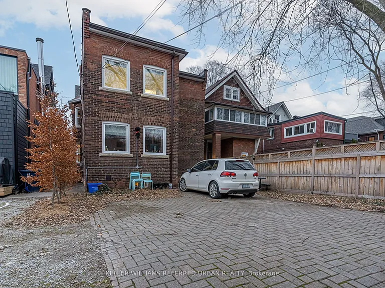 222 Rusholme Rd #UPPER — Photo 35