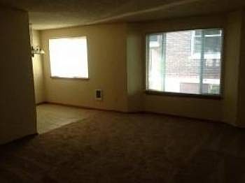 2nd image of 417 N L St APT 6