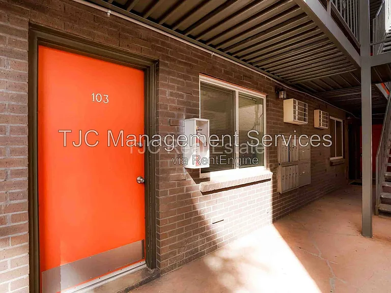1341 N Ogden St #305 — Photo 2