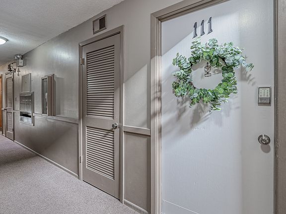 2nd image of 5601 & 5605 W 58th St #11525677
