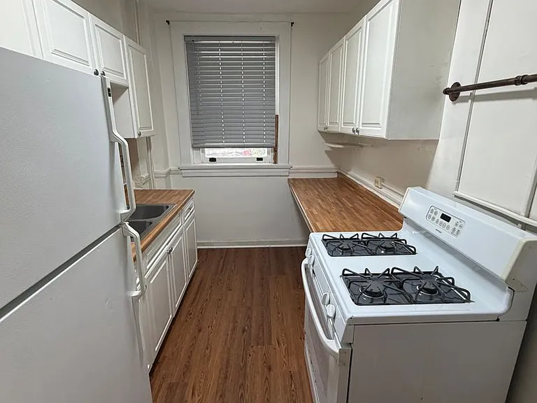 2327 Floyd Avenue — Photo 31