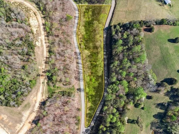 Rainbow View Rd, Lafollette, TN 37766
