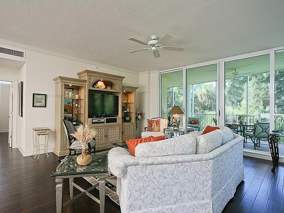 4th image of 3603 N Point Rd Unit 202