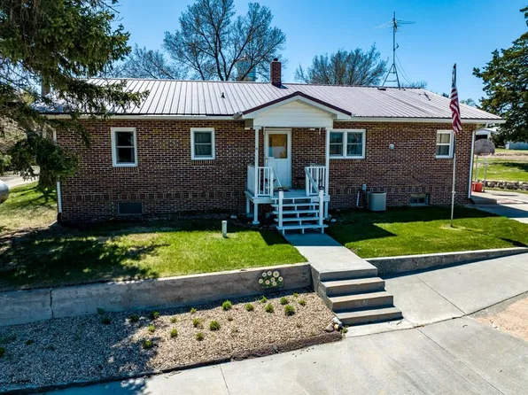 1104 5th Street, Stapleton, NE 69163