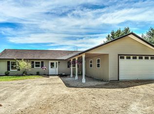 30 Loon Cove Ln, Winthrop, ME 04364